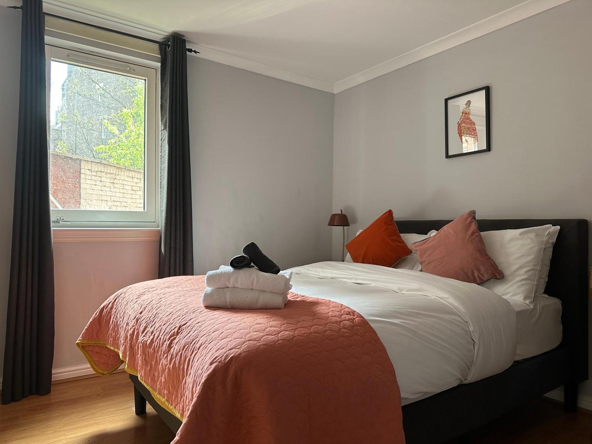 Private Main Door Lovely 2 Bedroom Apartment Edimburgo Exterior foto